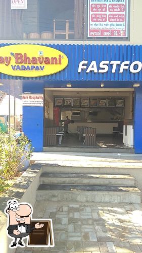 rf15-Jay-Bhavani-Vadapav-exterior-2022-09-1